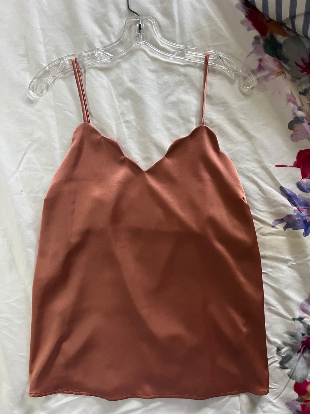 Women’s Monteau Los Angeles Scallop-Edge Rust Satin Camisole large